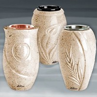 Vases in Calizia marble